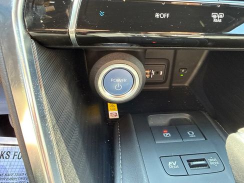 Used 2021 Toyota Venza XLE w/ Softex Package AWD/4WD image 37