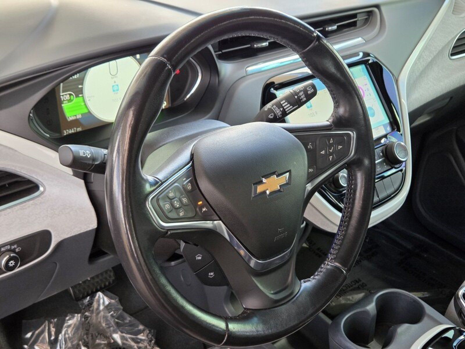 Used 2020 Chevrolet Bolt LT FWD image 23