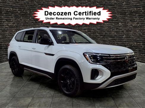 Used 2024 Volkswagen Atlas Peak Edition SEL AWD/4WD image 1