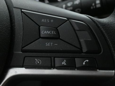 Used 2024 Nissan Altima 2.5 SV FWD image 18