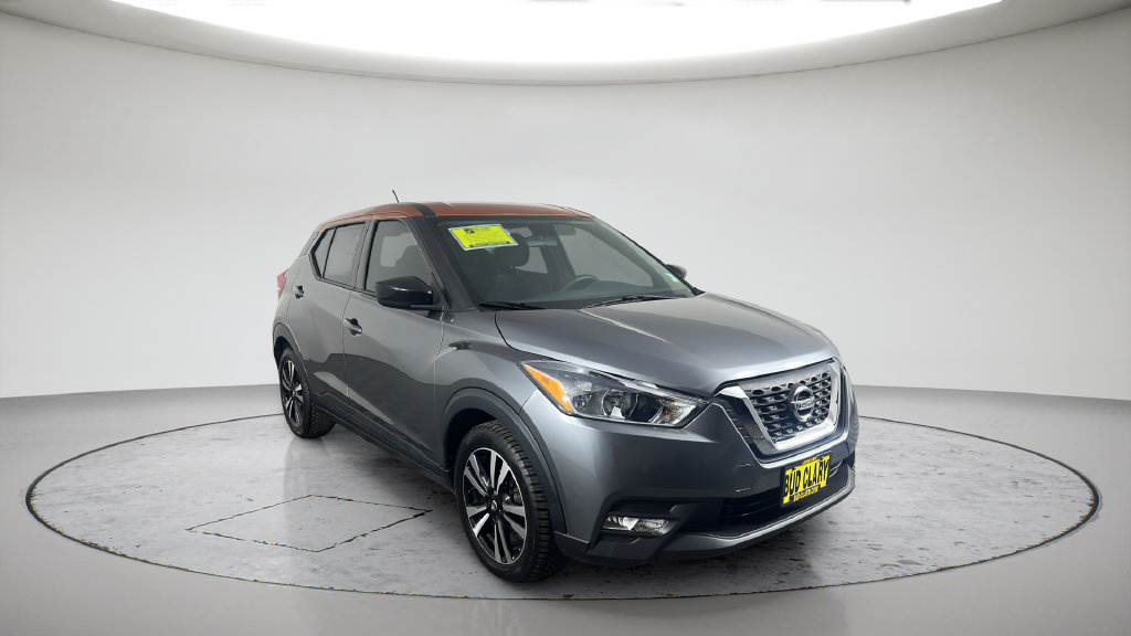 Used 2019 Nissan Kicks SV FWD image 3