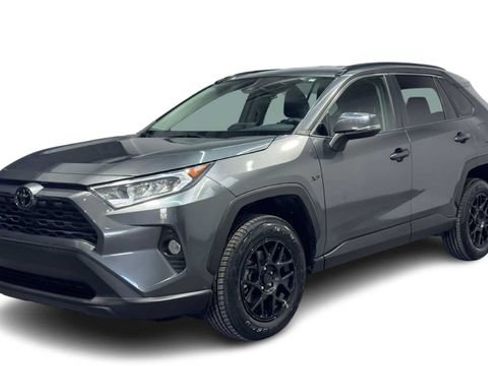 Used 2021 Toyota RAV4 XLE FWD image 5