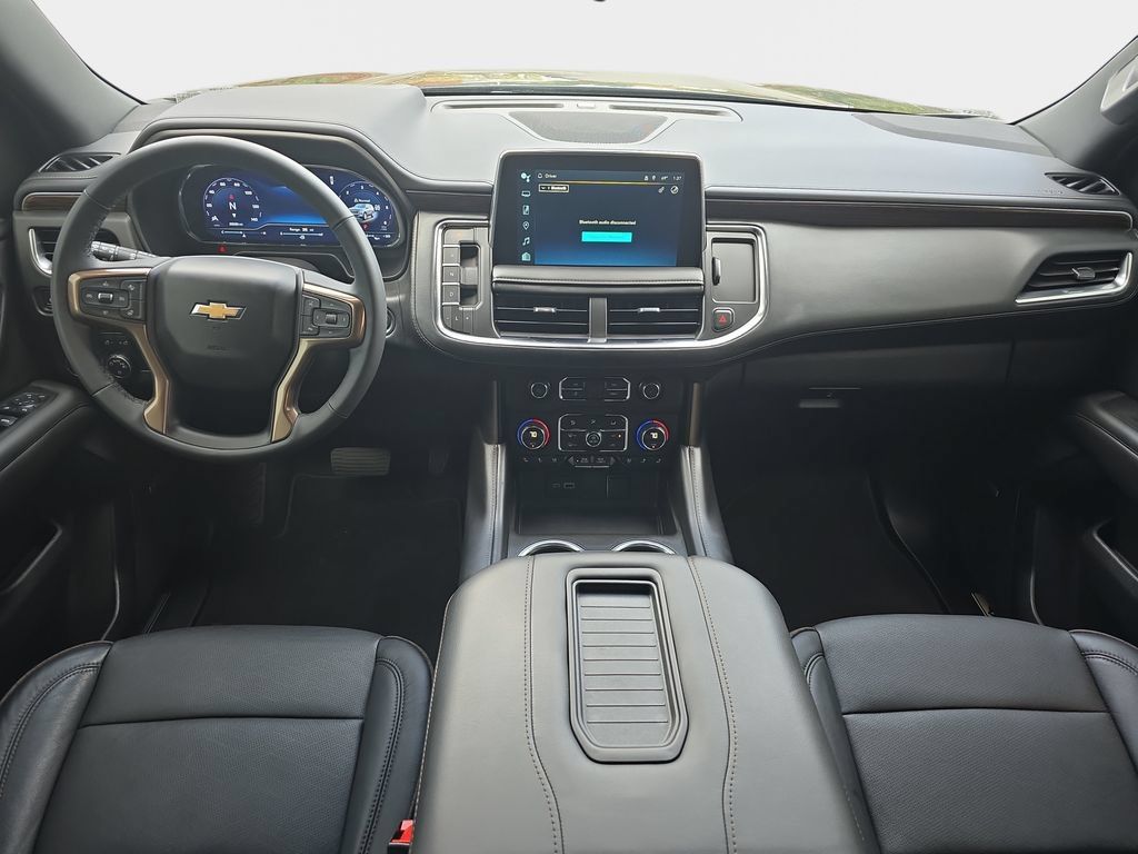 Used 2024 Chevrolet Tahoe High Country AWD/4WD image 10