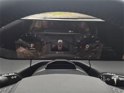 New 2025 Nissan Armada SL w/ Captain's Chari Seat Package image 19