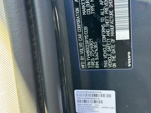 Certified 2024 Volvo XC90 T8 Plus w/ Protection Package Premier image 32