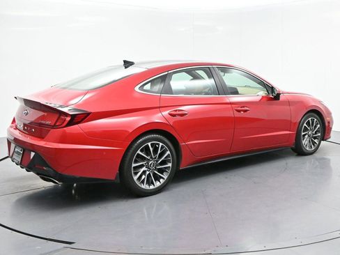 Used 2021 Hyundai Sonata Limited w/ Preferred Accessory Package FWD image 7