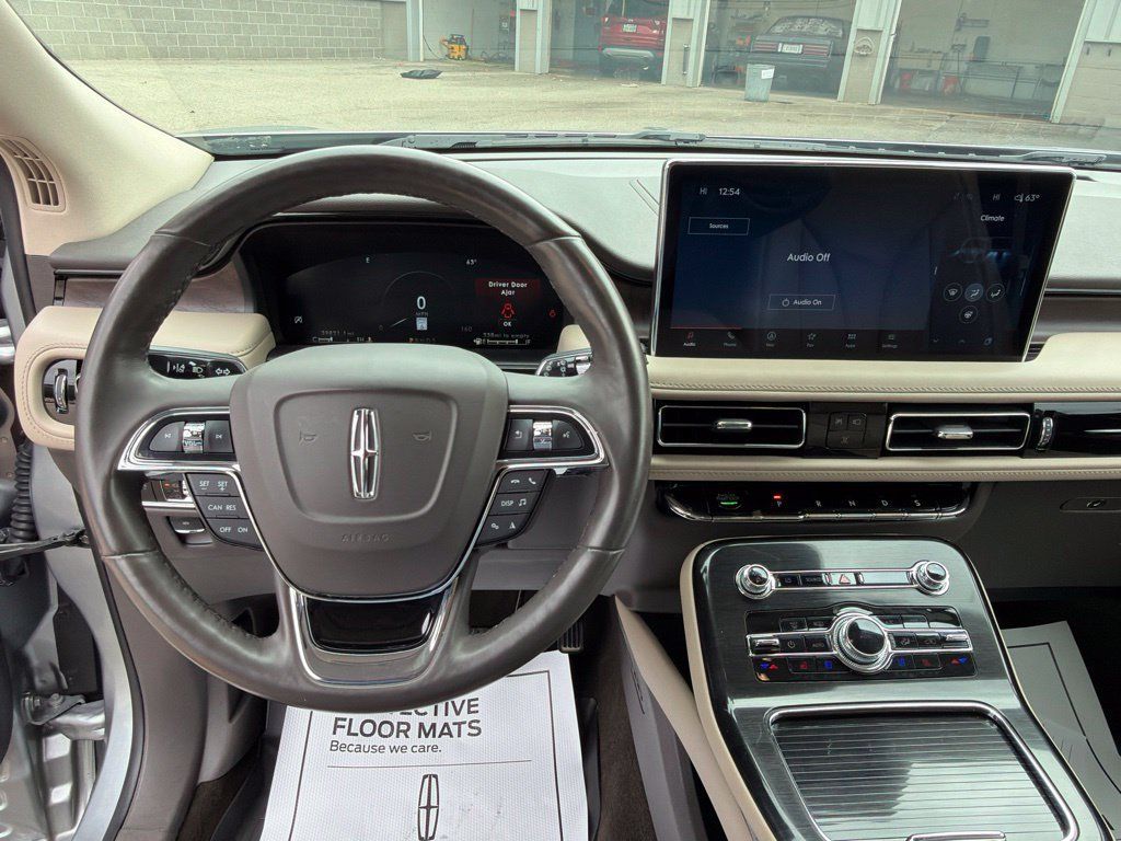 Used 2023 Lincoln Nautilus Reserve AWD/4WD image 21