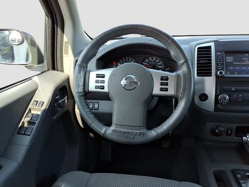 Used 2019 Nissan Frontier SV AWD/4WD image 30