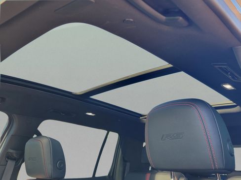 Used 2024 Chevrolet Traverse RS w/ LPO, Floor Liner Package image 25