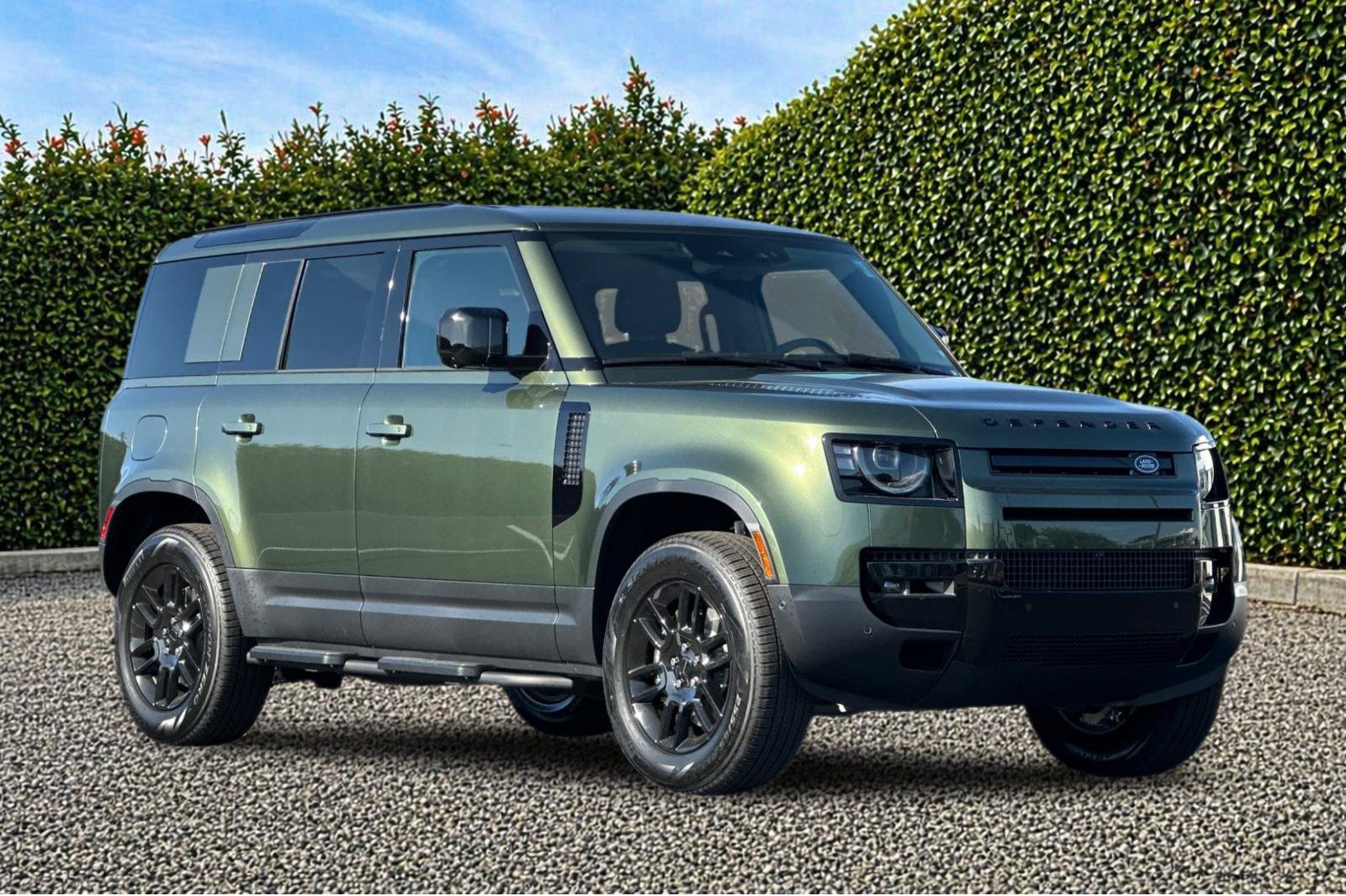 New 2026 Land Rover Defender 110 S AWD/4WD image 8