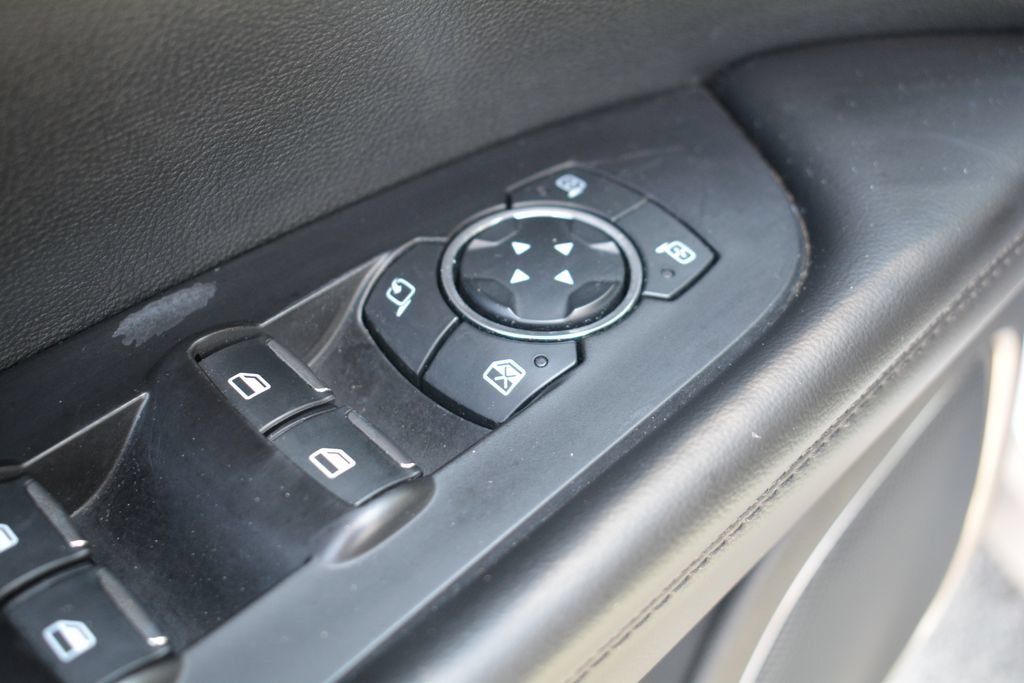 Used 2023 Lincoln Nautilus AWD w/ Premium Package image 8
