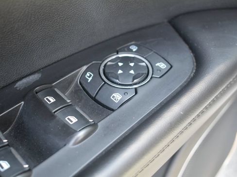 Used 2023 Lincoln Nautilus AWD w/ Premium Package image 8