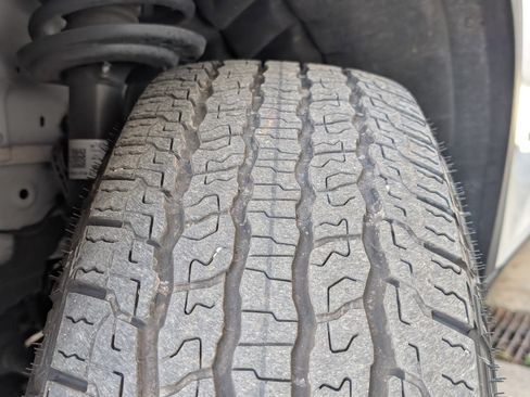 Used 2025 Chevrolet Traverse Z71 w/ Driver Confidence Package image 37