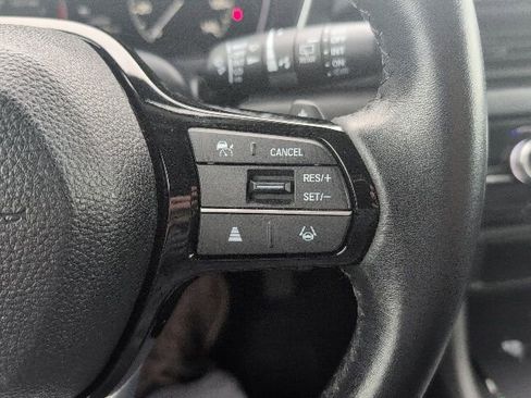 Used 2025 Honda Pilot EX-L image 7