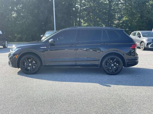 Certified 2024 Volkswagen Tiguan SE R-Line FWD image 5