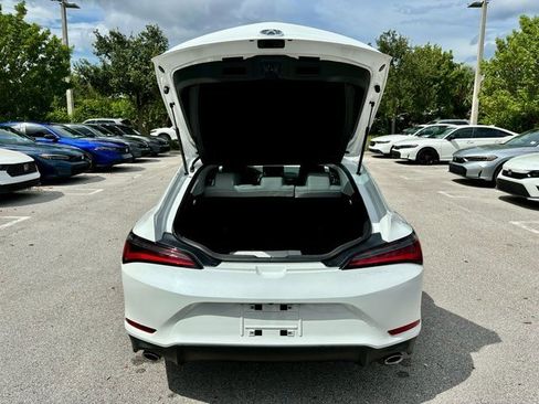 New 2025 Acura Integra image 17