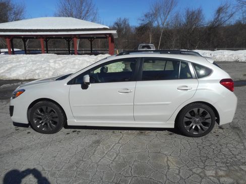 Used 2014 Subaru Impreza 2.0i Sport Premium image 15