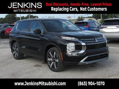 New 2025 Mitsubishi Outlander SE