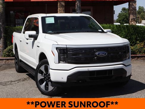 Used 2022 Ford F150 Lightning Platinum AWD/4WD image 2