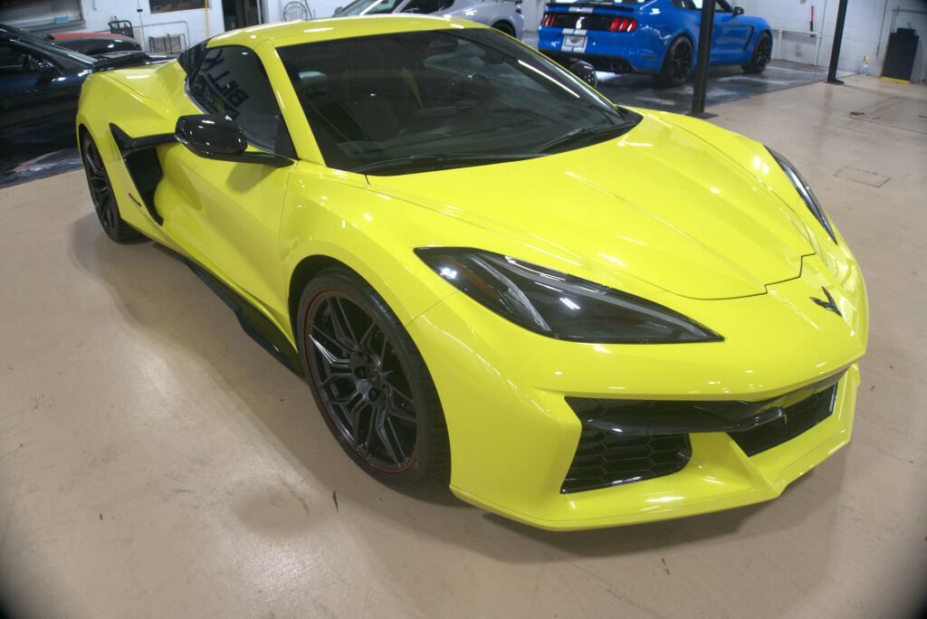 Used 2024 Chevrolet Corvette Z06 RWD image 7