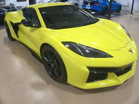 Used 2024 Chevrolet Corvette Z06 image 7