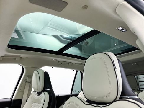 Used 2023 Lincoln Aviator Black Label w/ Dynamic Handling Package image 5