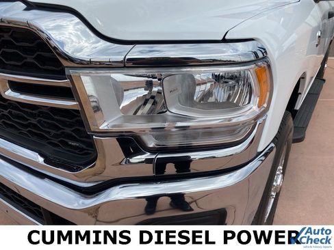 Used 2024 RAM 2500 Tradesman w/ Chrome Appearance Group image 3