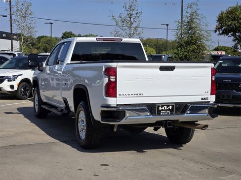 Used 2021 Chevrolet Silverado 3500 LT image 3