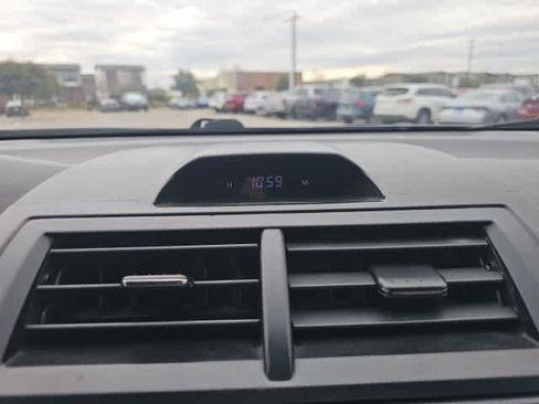 Used 2014 Toyota Camry L image 17