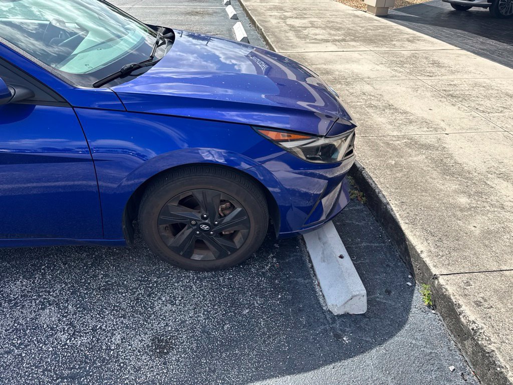 Certified 2023 Hyundai Elantra SEL FWD image 6