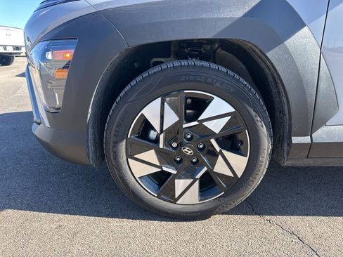 Used 2025 Hyundai Kona SEL image 17