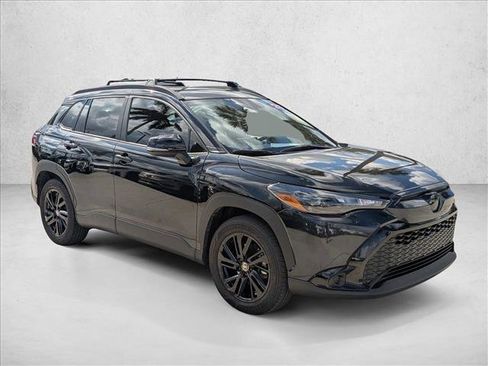 Used 2025 Toyota Corolla Cross AWD Hybrid image 3