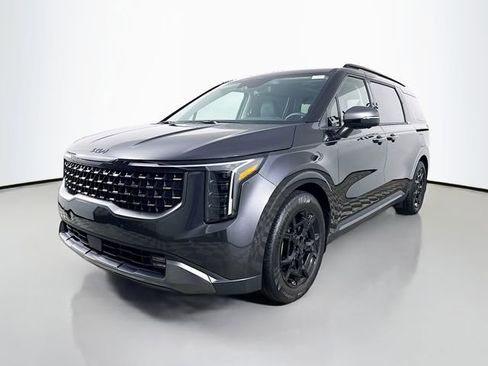 Used 2025 Kia Carnival SX Prestige image 3