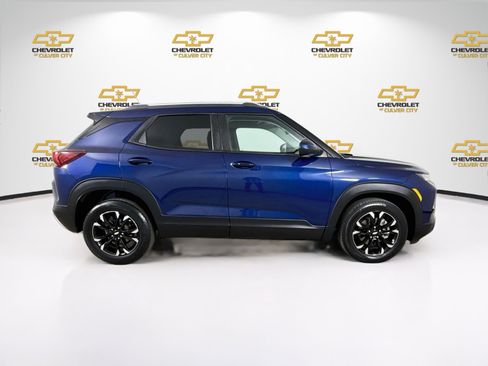 Used 2023 Chevrolet TrailBlazer LT w/ Convenience Package FWD image 9