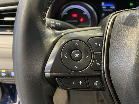 Used 2024 Toyota Camry SE FWD image 19