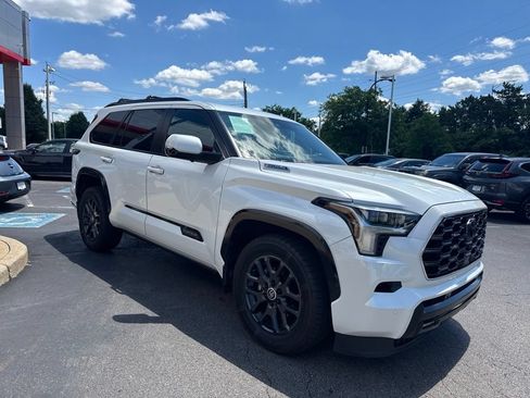 Certified 2024 Toyota Sequoia Platinum AWD/4WD image 7