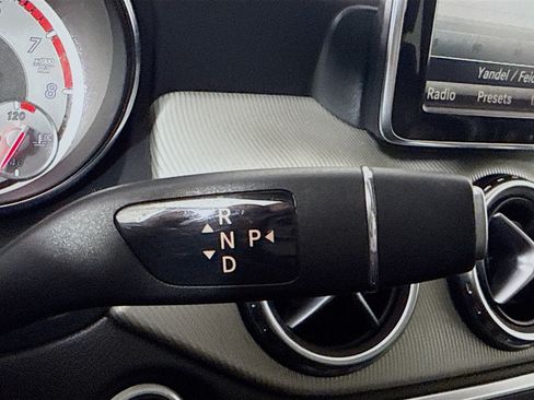 Used 2015 Mercedes-Benz GLA 250 image 20