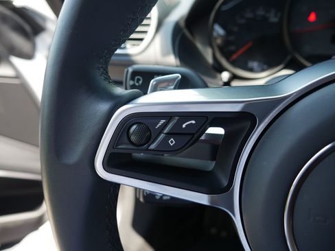 Certified 2024 Porsche 718 Cayman S RWD image 20