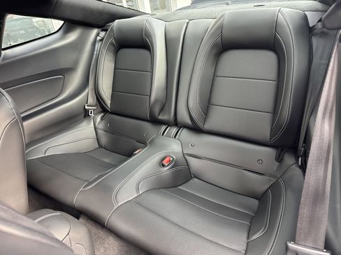 Used 2022 Ford Mustang Shelby GT500 w/ Technology Package image 25