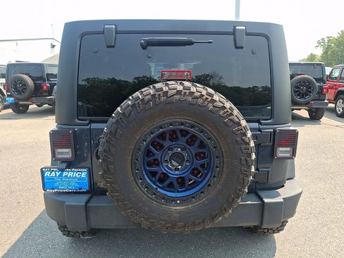 Used 2017 Jeep Wrangler Unlimited Sport w/ Quick Order Package 24S AWD/4WD image 5