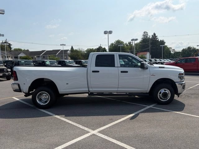 New 2026 RAM 3500 Tradesman AWD/4WD image 8