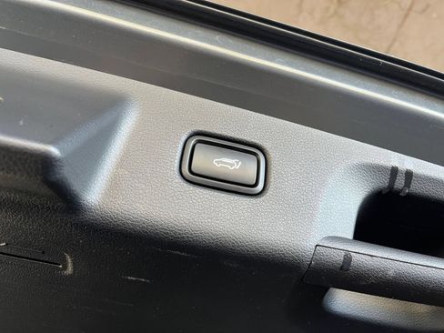 Used 2025 Hyundai Palisade SEL FWD image 20