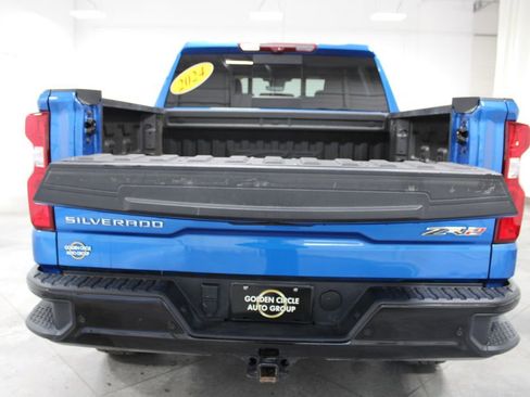 Used 2024 Chevrolet Silverado 1500 ZR2 w/ Technology Package image 21