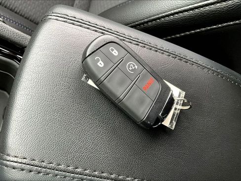 New 2026 Jeep Compass Latitude AWD/4WD image 31