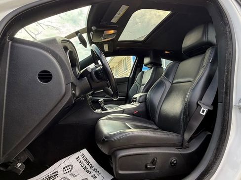 Used 2020 Dodge Charger SXT w/ Leather Interior Group RWD image 10