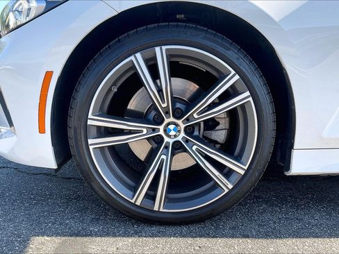 Used 2023 BMW 330i Sedan w/ Convenience Package RWD image 10