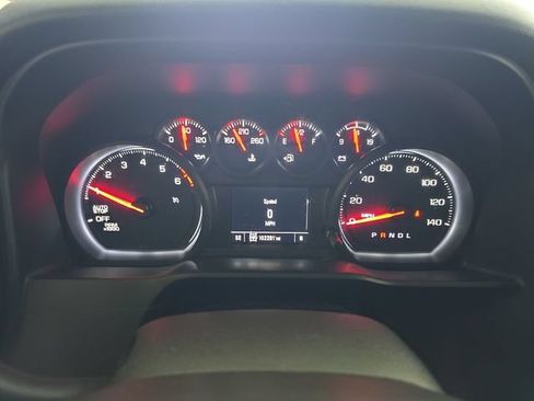 Used 2020 Chevrolet Silverado 1500 Custom w/ Custom Value Package AWD/4WD image 16