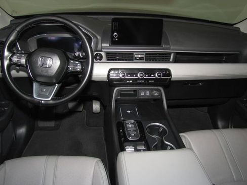 Used 2024 Honda Pilot Elite image 15