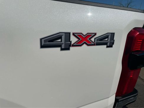 Used 2024 Ford F250 Lariat w/ Lariat Ultimate Package image 12