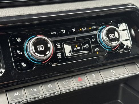 New 2026 GMC Sierra 1500 AT4 w/ AT4 Premium Package image 24